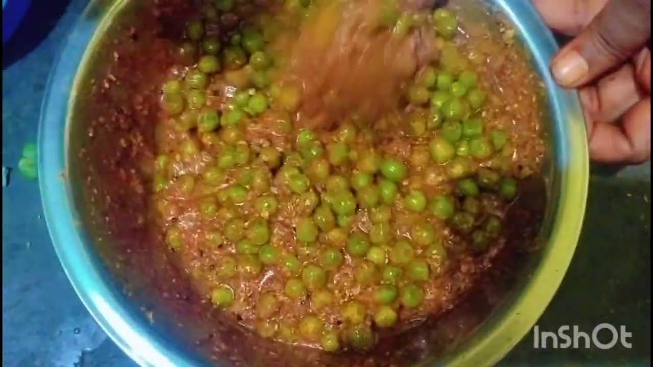 मटर का अचार स्वादिष्ट और खुशबूदार होता है। मसालों के साथ इसकी मिठास खाने का मज़ा बढ़ा देती है।