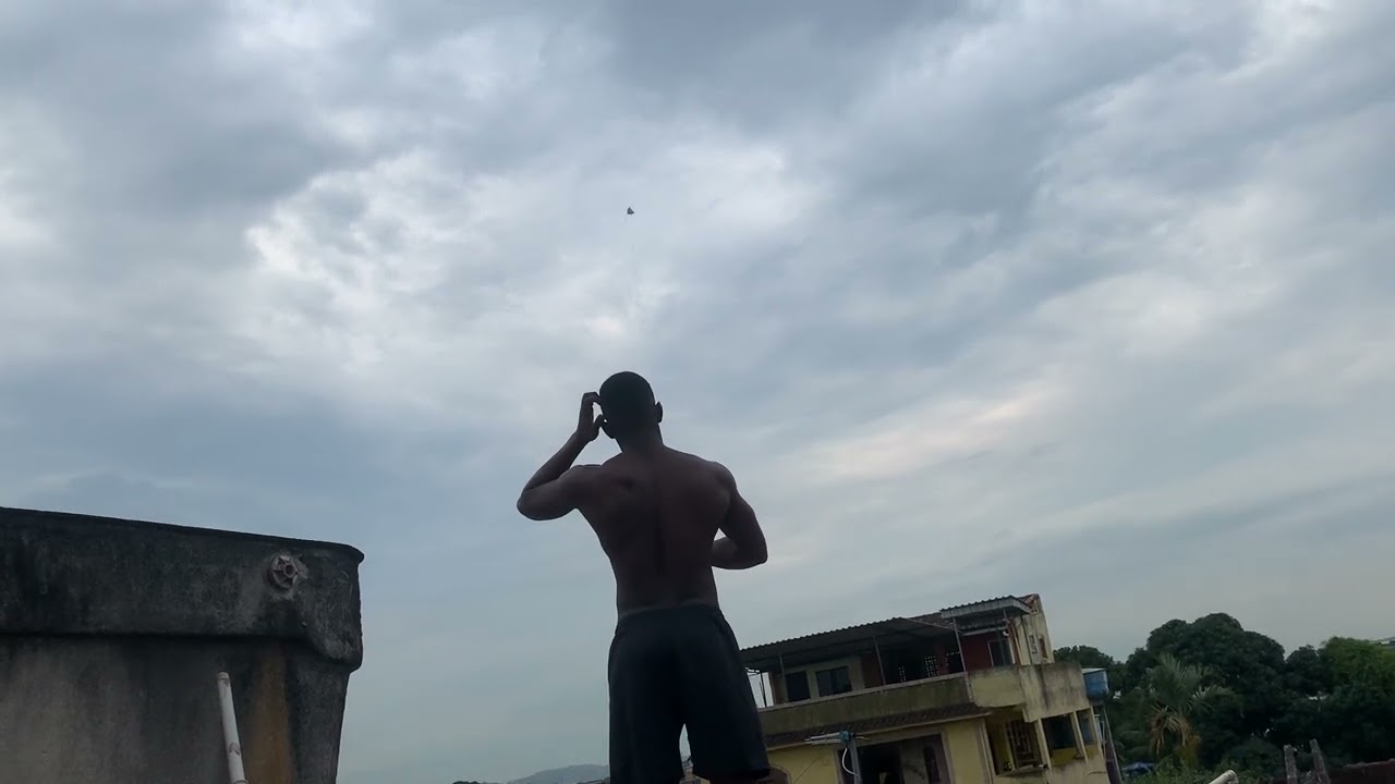 Rafael neguinho corta todas as pipas do c&eacute;u 🪁