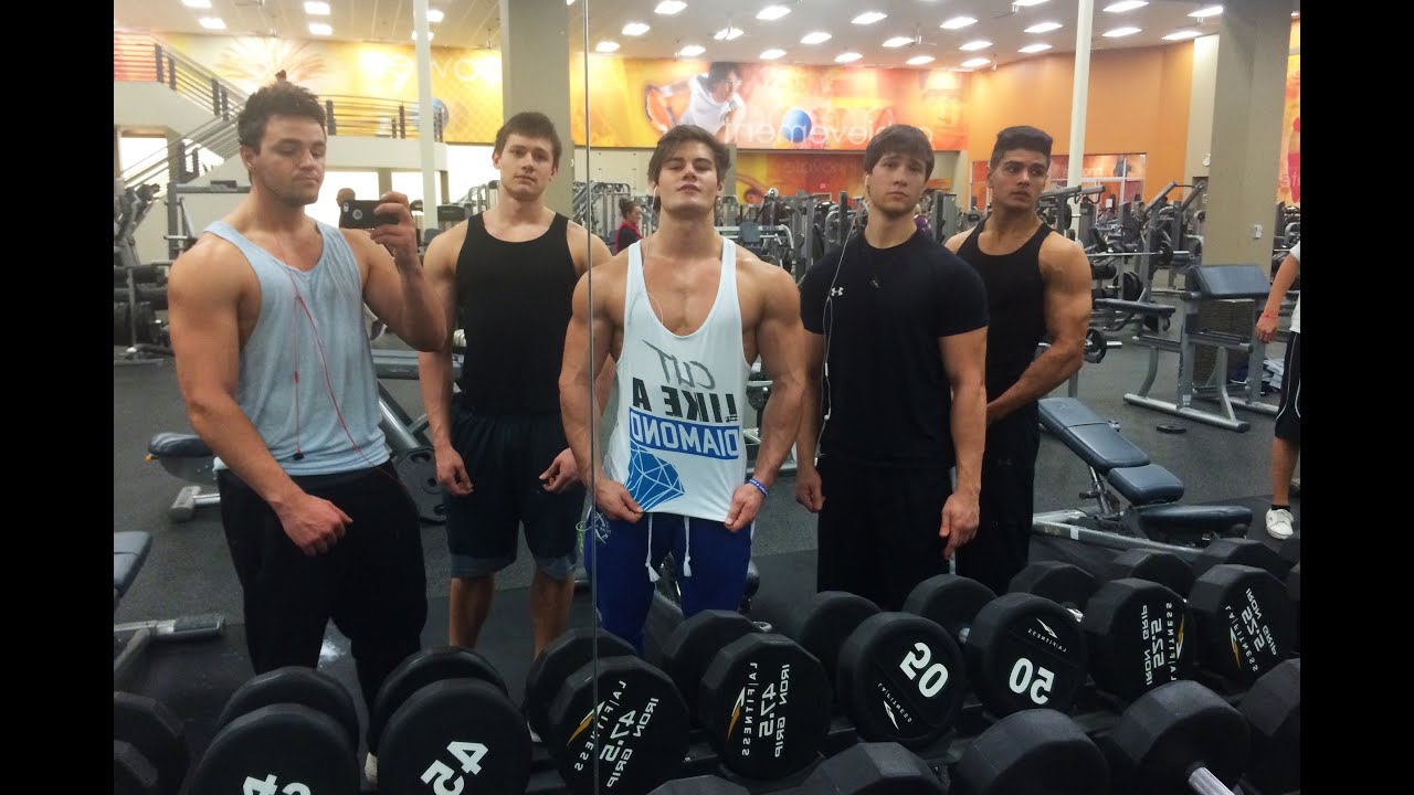 Washington Crew Shoulder & Bicep Workout w/ Jeff Seid, Coochie and company