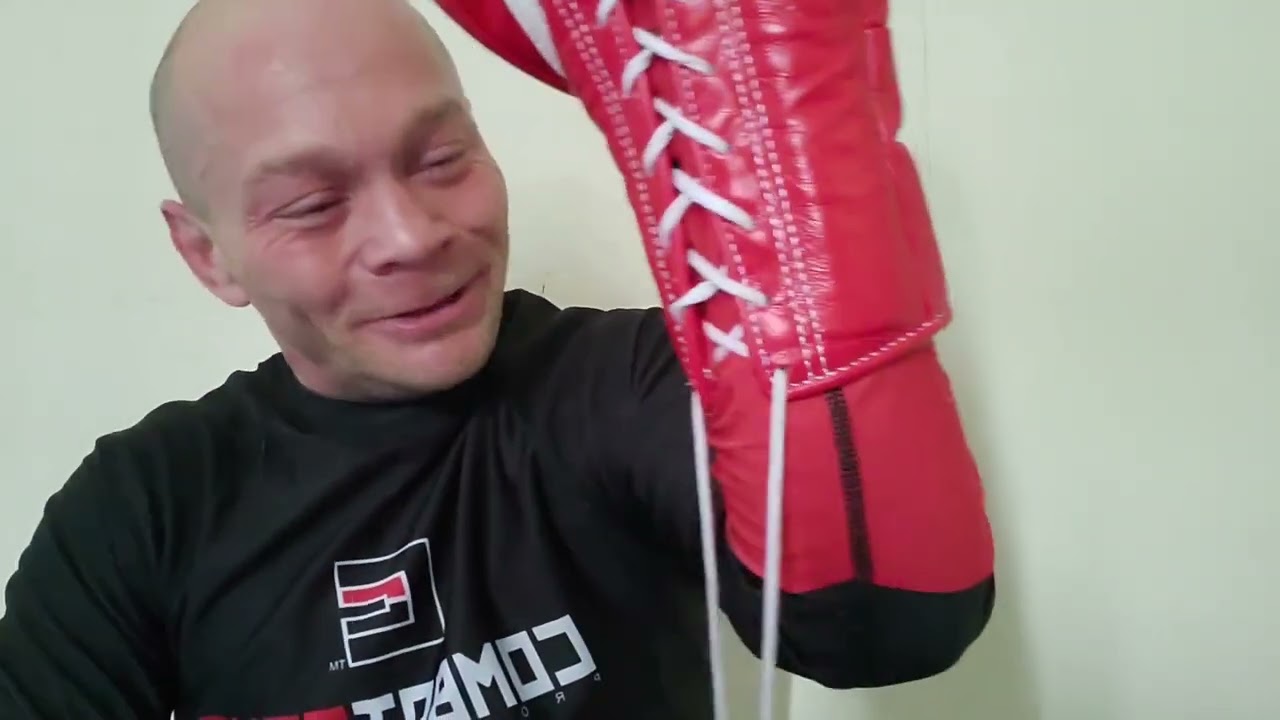 Lace N Loop Tip/Trick from Wingo to Tighten up the laces like a coach did it for you