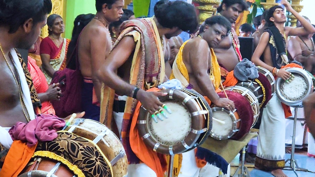 இன்று காலை-ஆடி ஆடி வாசித்த,யாழ்ப்பாண கலைஞர்கள் -காரைநகர் மணற்காடு கும்பநாயகி அம்பாள் கோவில்-SLJaffna