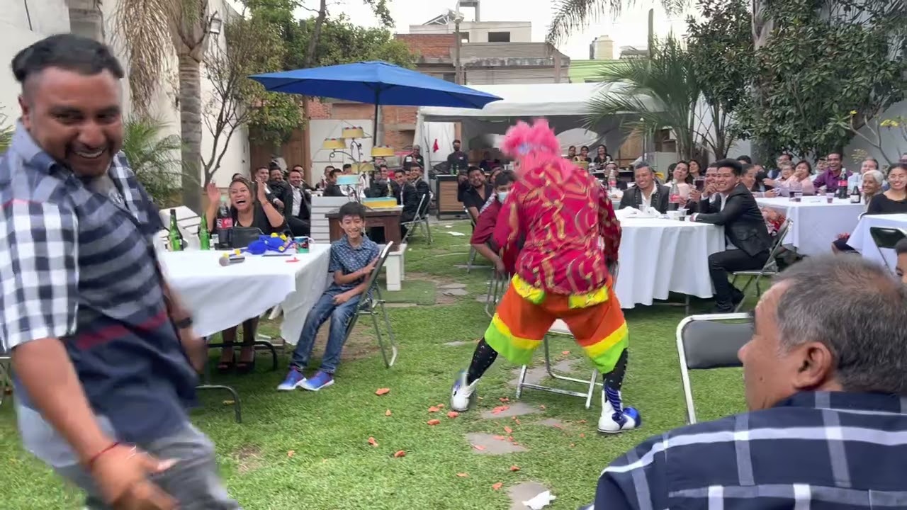 Talachitas reventando el globito