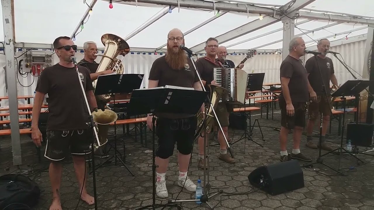 Ja am Kreuzberg, am sch&ouml;nen Kreuzberg - Rucksackmusikanten in Schondra am 09.09.2024