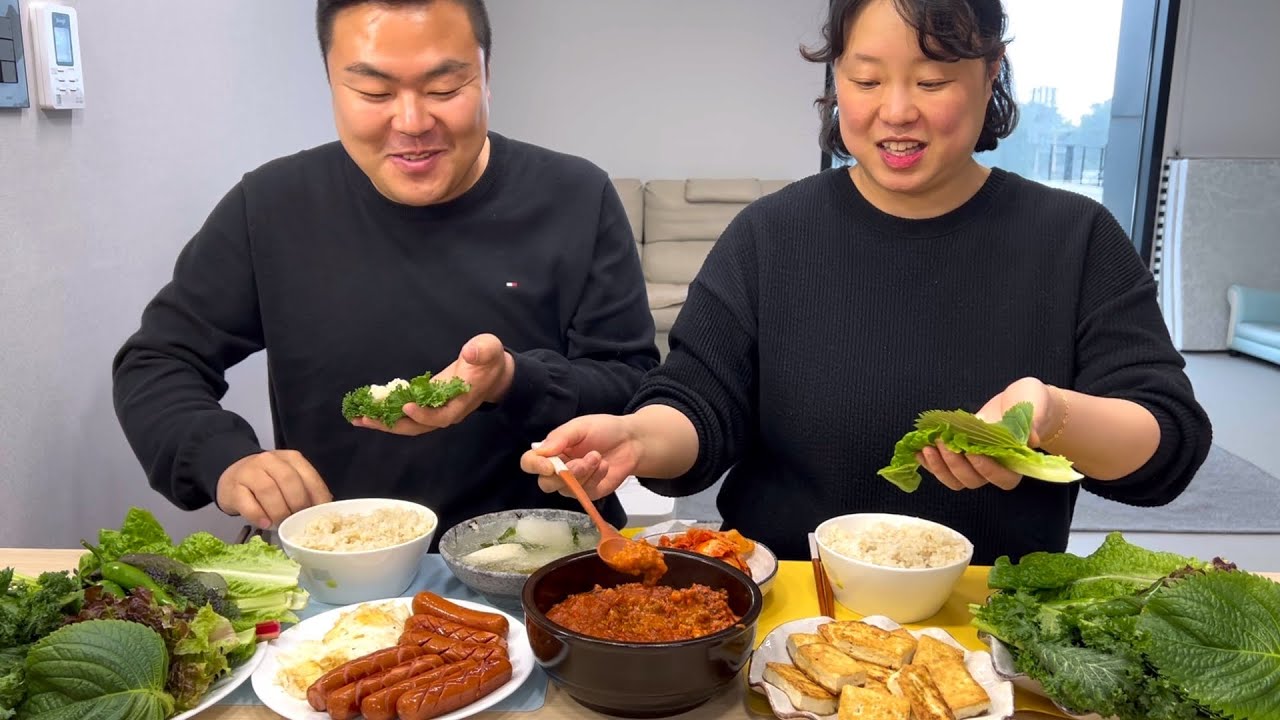 SUB) 쌈을 더 맛있게 먹는법! 고기쌈장 만들기! (ft.두부부침) | Home meal (Meat Ssamjang) Mukbang