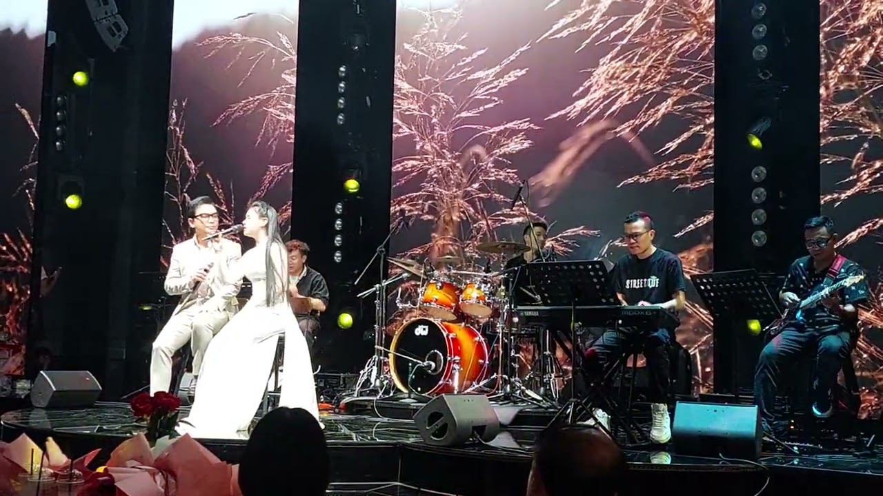 Ca Sỹ Mạnh Quỳnh ca sỹ Quỳnh Trang song ca