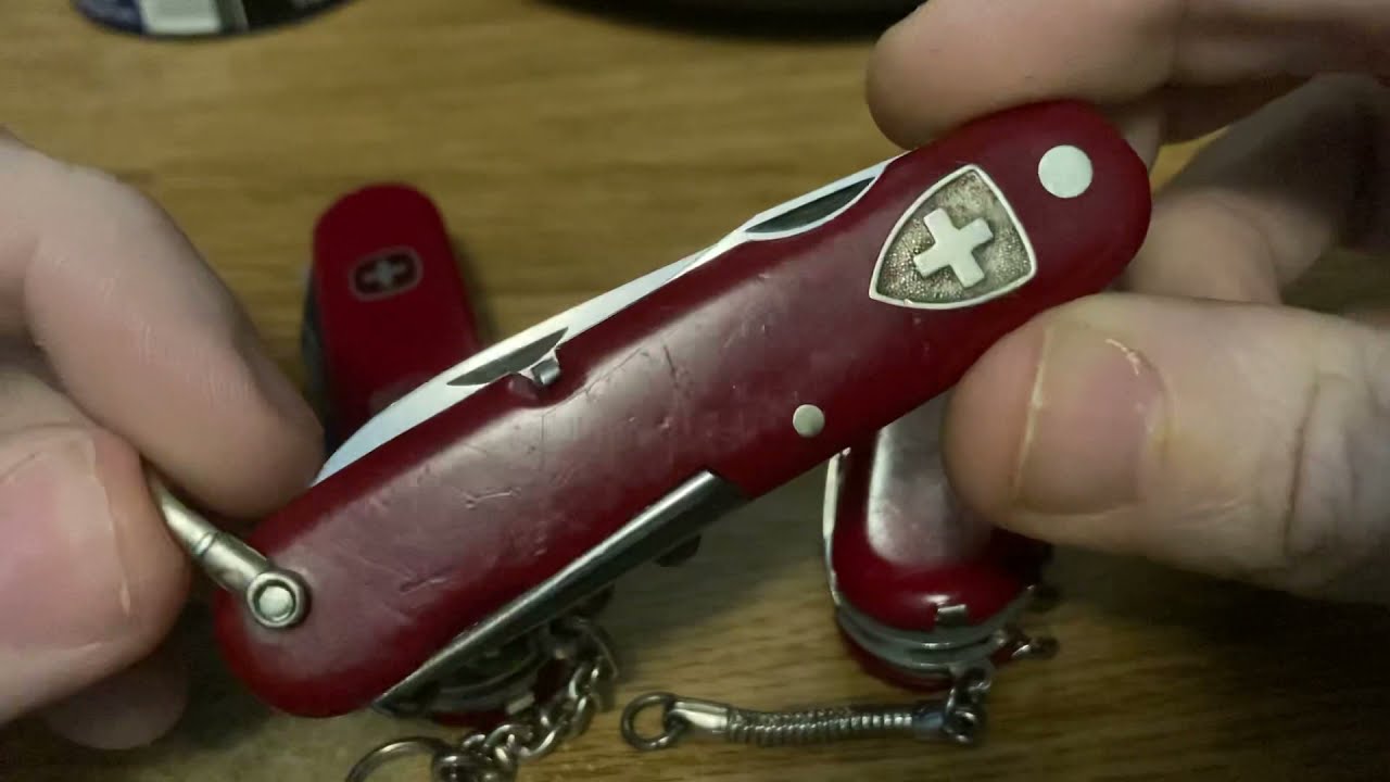 Wenger 82mm SAK circa 1960 featuring Minnie the Mouse.