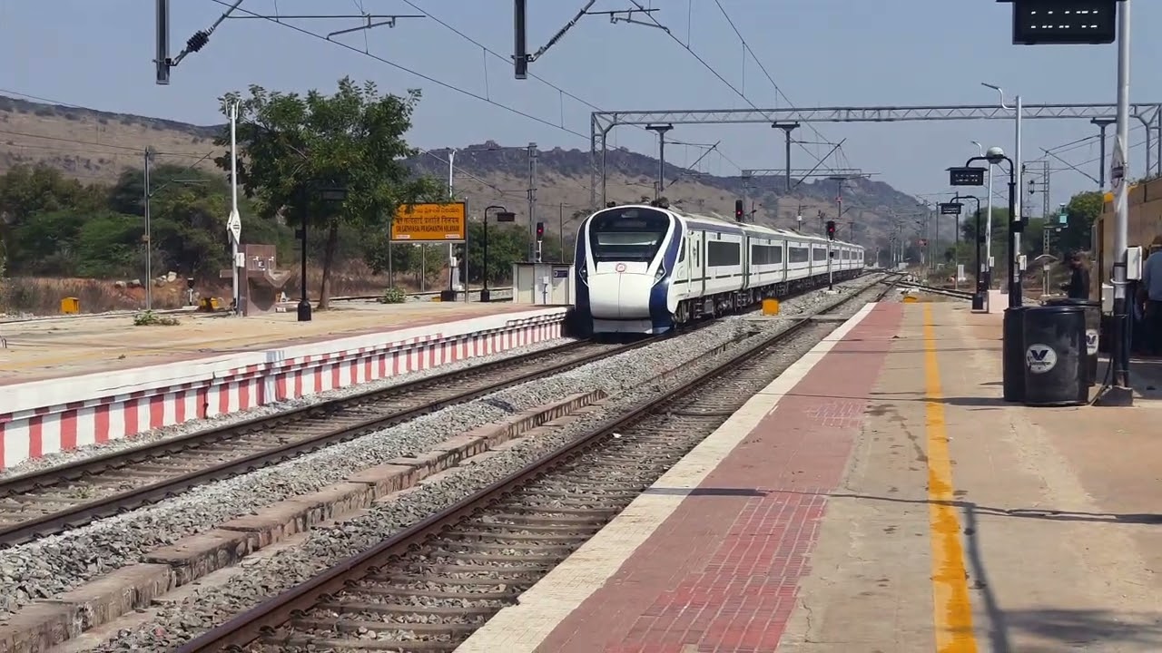 So Calm! 🌿 Vande Bharat Express Arriving Puttaparthi Station 🚆 