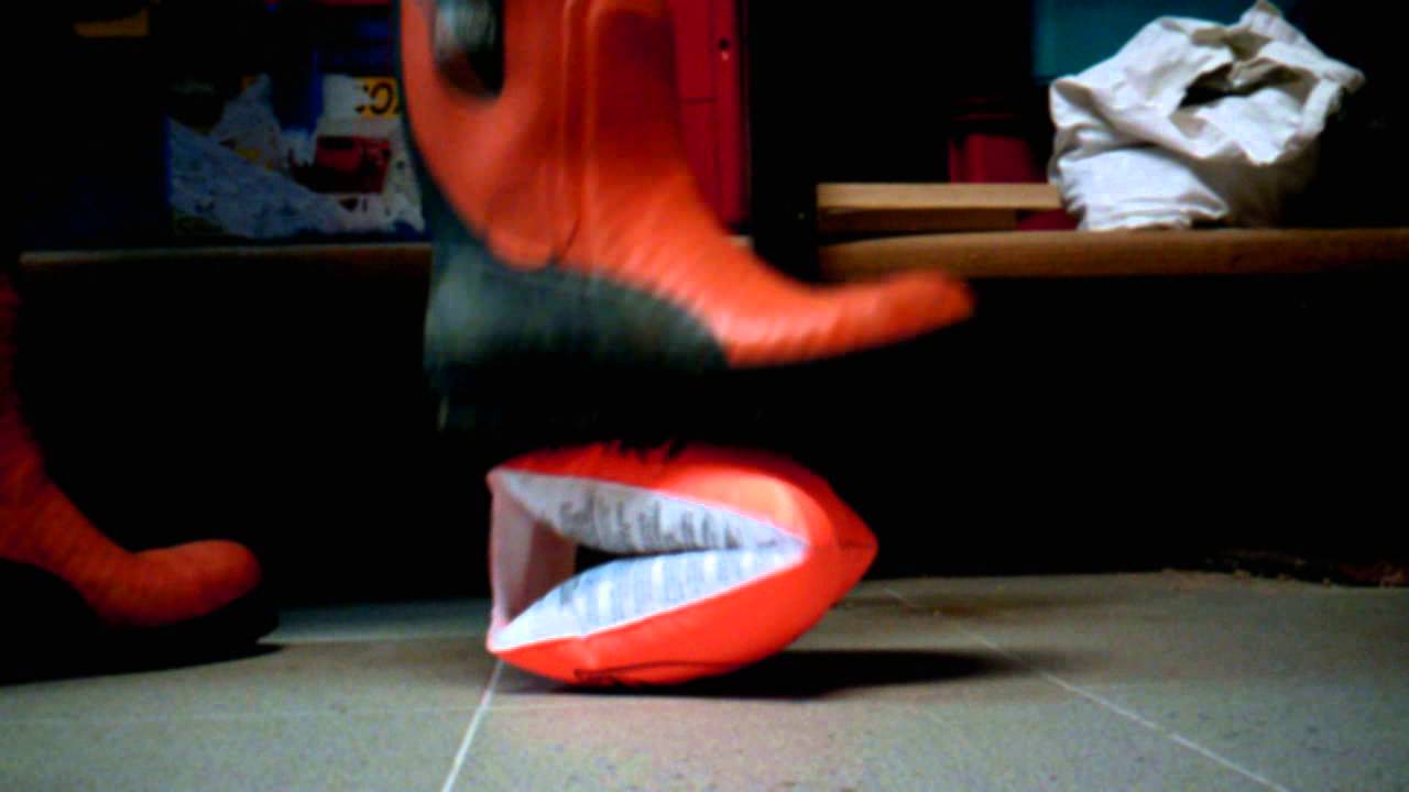 Schwimmflügel bloßfüßig Schnittschutzschuhe
