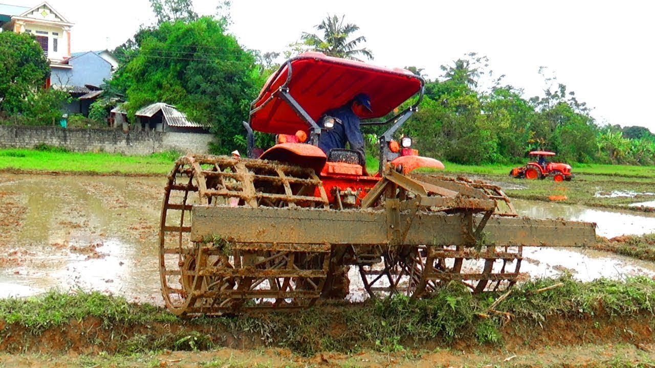 m&aacute;y c&agrave;y, xe m&aacute;y c&agrave;y, may cay, m&aacute;y c&agrave;y ruộng - L&Agrave;M VIỆC - Tractor at work