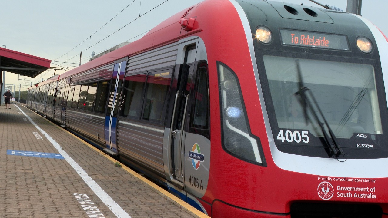 Quiet Station, Fast Trains | Greenfields 4K