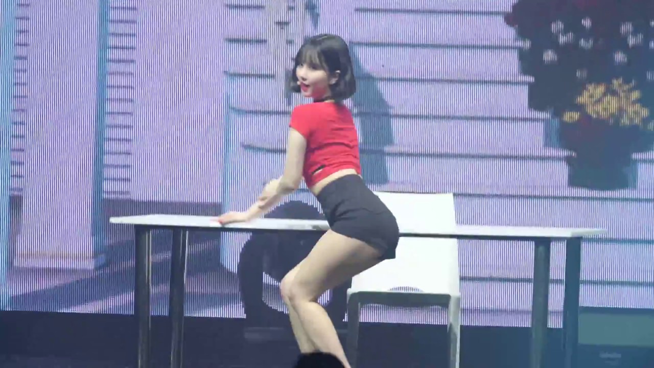 180901 여자친구 (GFRIEND) Bloom(피어나) 은하 (Eunha) 직캠 Fancam