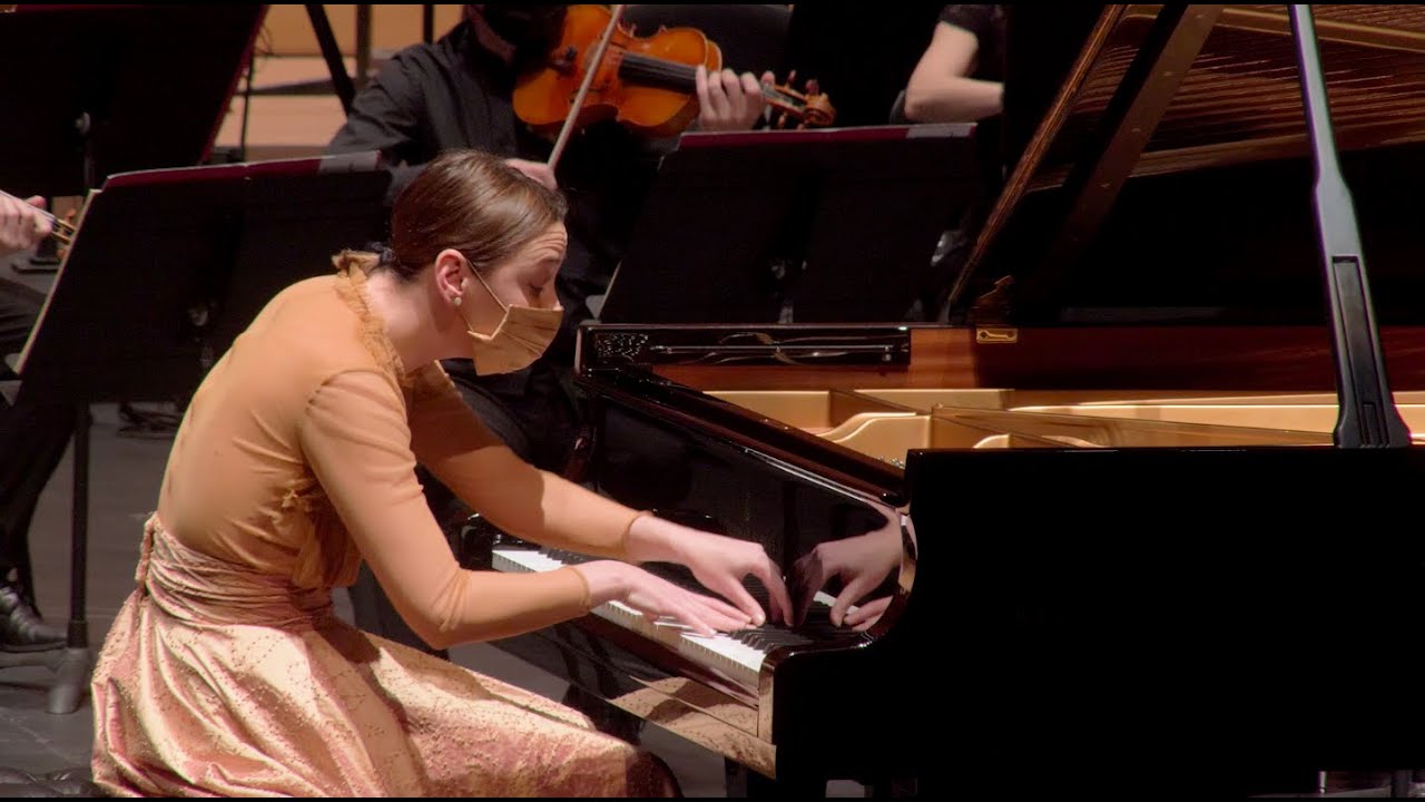 Judith Jáuregui - Beethoven Piano Concerto no. 1 - Basque National Orchestra & Jaume Santonja (live)