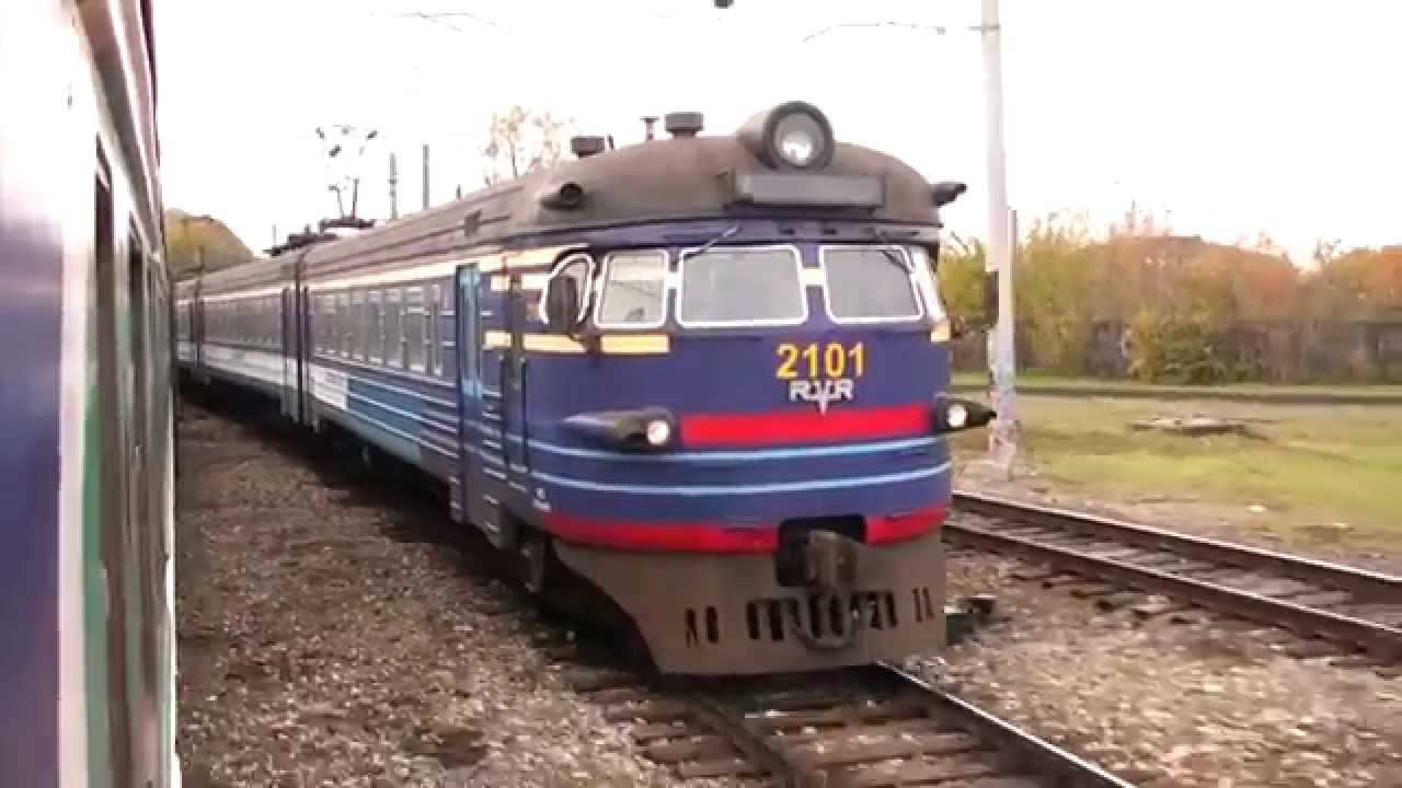 Последний кругломордый электропоезд ЭР2-1027 / ER2-1027 EMU