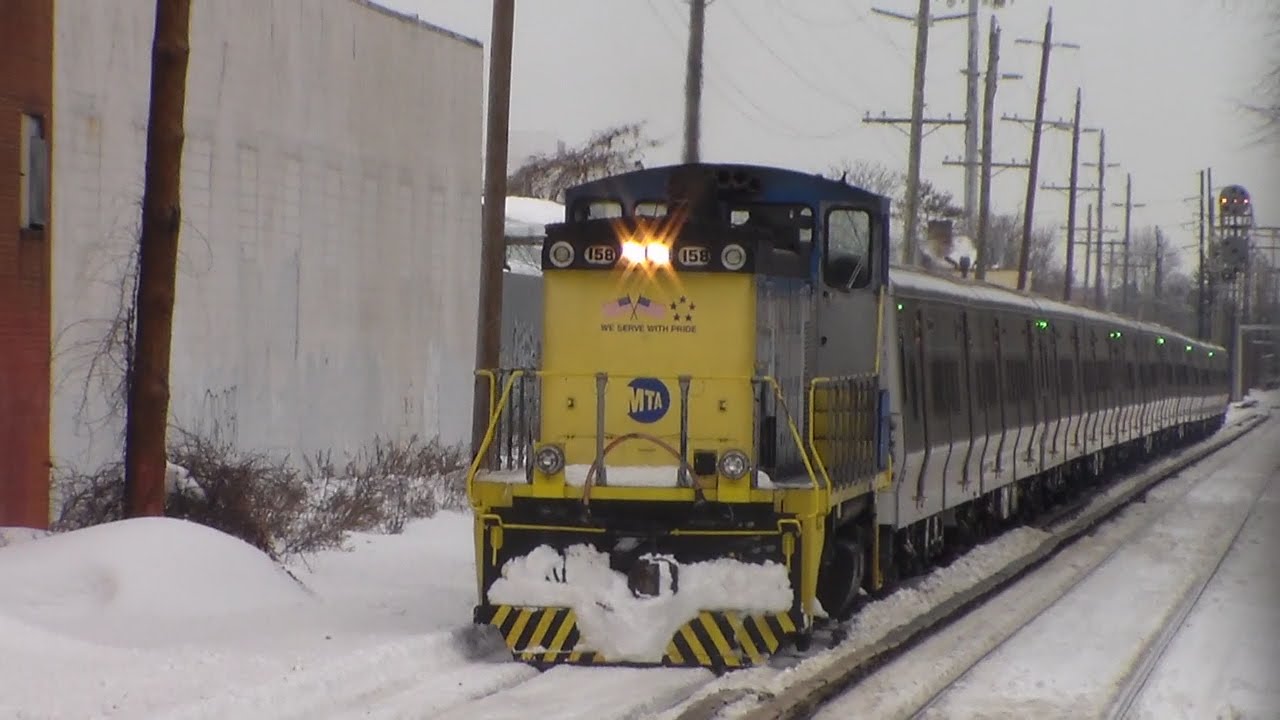 LIRR: Post-Blizzard Railfanning at New Hyde Park