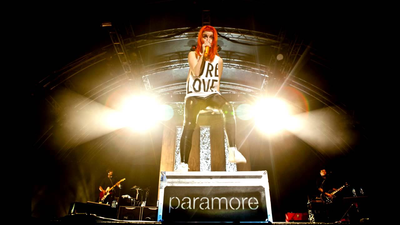 Paramore - Brick By Boring Brick (8 bit)