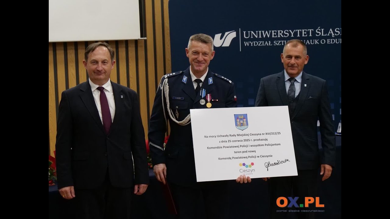 ŚWIĘTO POLICJI I PRZEKAZANIE TERENU POD NOWĄ KOMENDĘ POWIATOWĄ POLICJI W CIESZYNIE