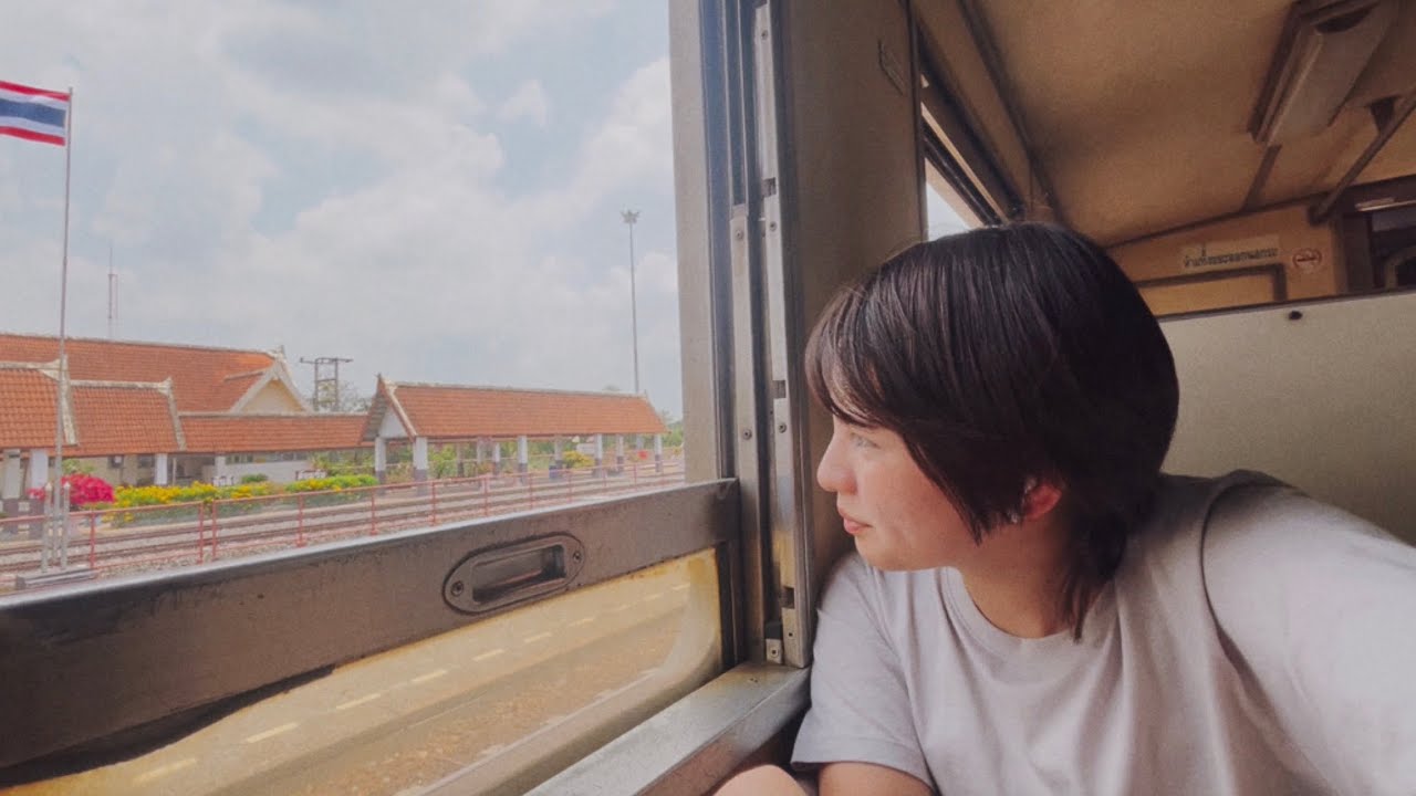 鉄道でアユタヤ