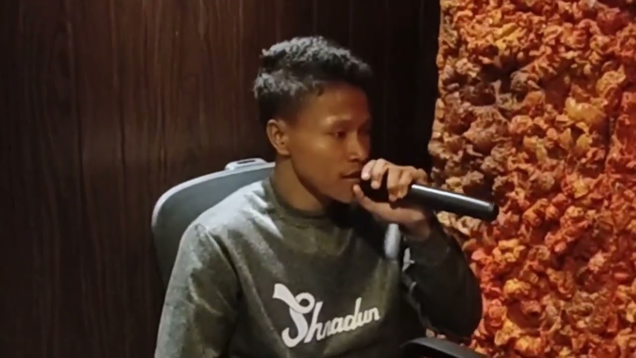 SONG: AT ANG HIRAP COVER BY: JUNRELS GARGOLES. ITO YUNG NAG VIRAL SA SOCIAL MEDIA GUYS