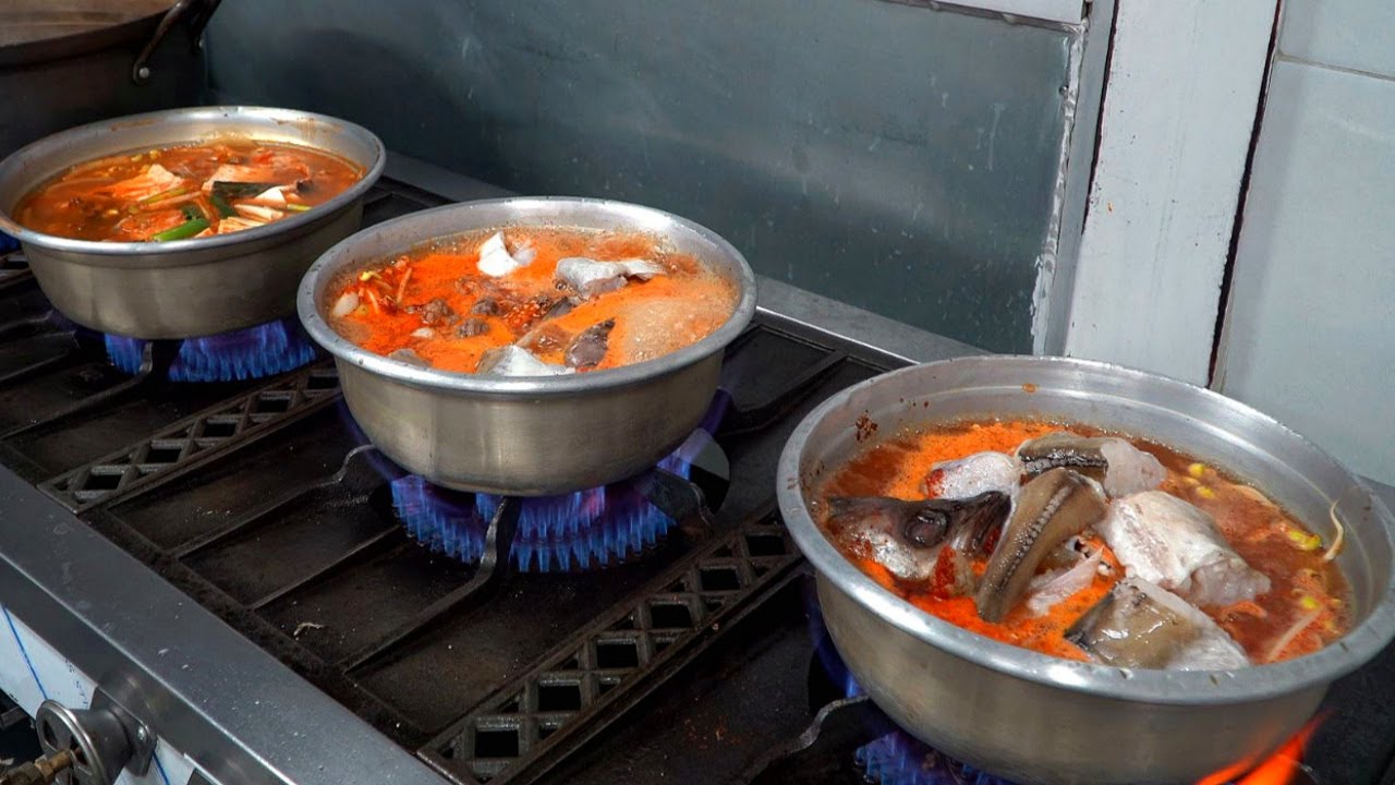 스트레스 풀기 딱 좋다! 지친 하루 얼큰하게 속 풀어주는 동태찌개, 우리 부장이 말이야~ / Stew made with frozen pollack / Korean food