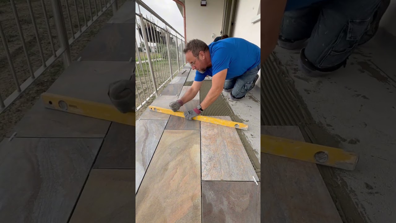 Come si posano le piastrelle di un terrazzino?!? #diy #faidate #construction #ristrutturazione #casa