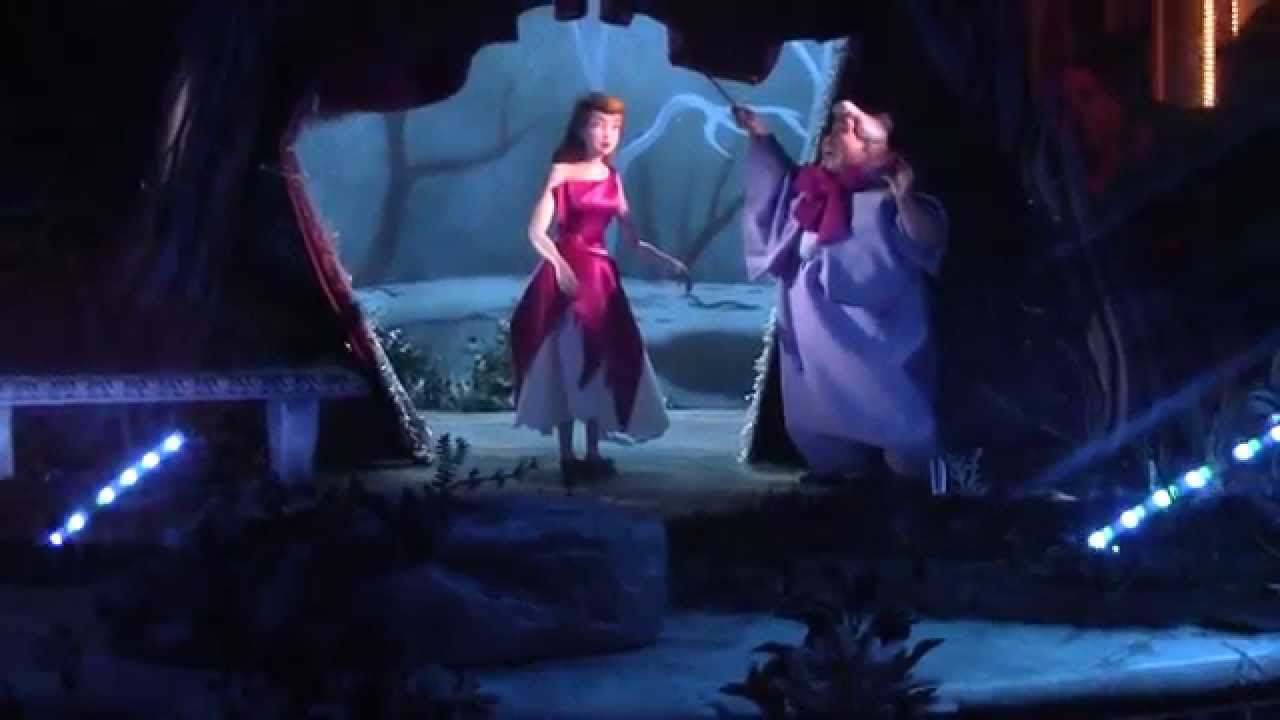 NEW Cinderella Animated Main Street Window - Disneyland