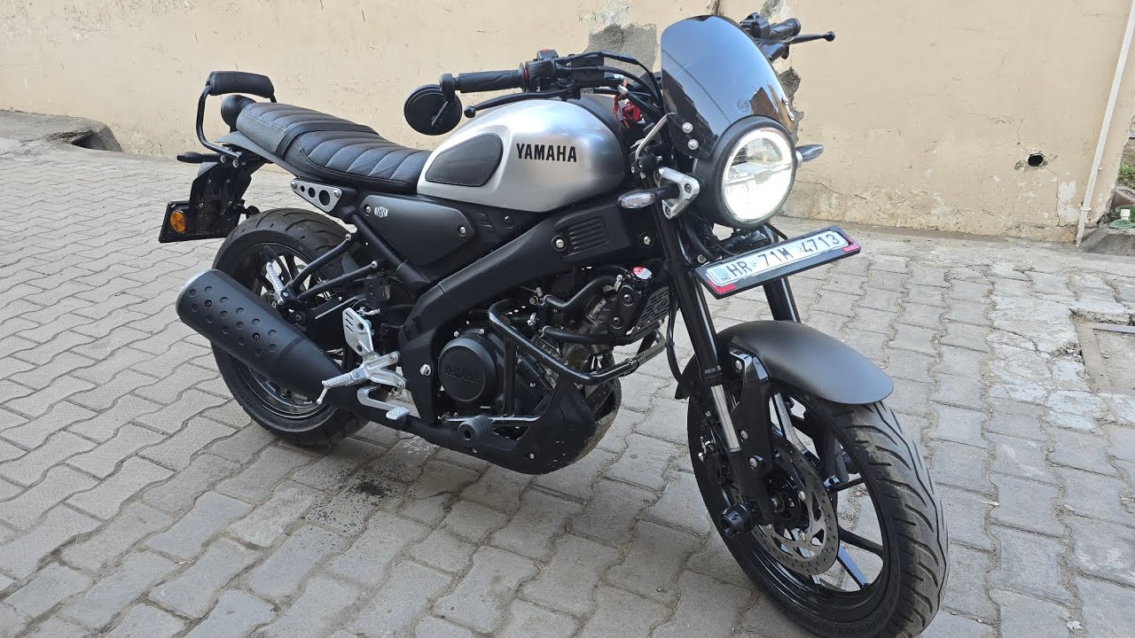 Yamaha xsr 155 no nonsense after market  modification .