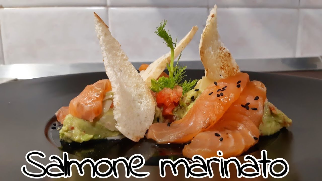 SALMONE MARINATO CON GUACAMOLE E MANDORLE (marinatura a secco )