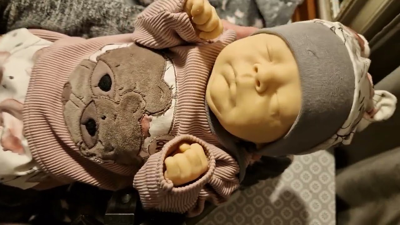 Box opening (unpainted)silicone baby Esra by Melanie Gebhardt ♥️