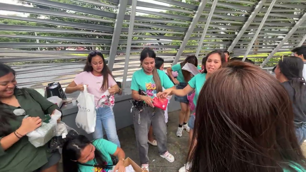 Late upload!🥰 Exchange Gifts 🎁 🎄