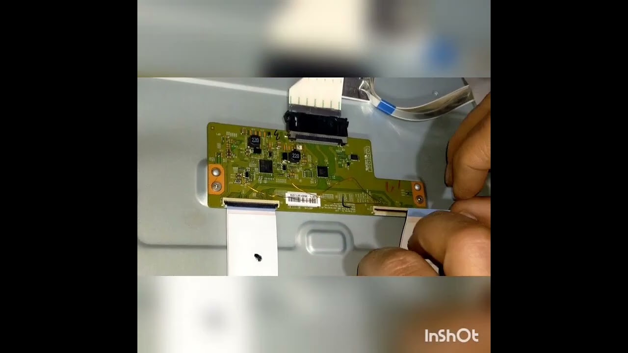 اصلاح شاشة LG بها أكثر من عطل فى البانل خطوط تهتز و ازدواج
