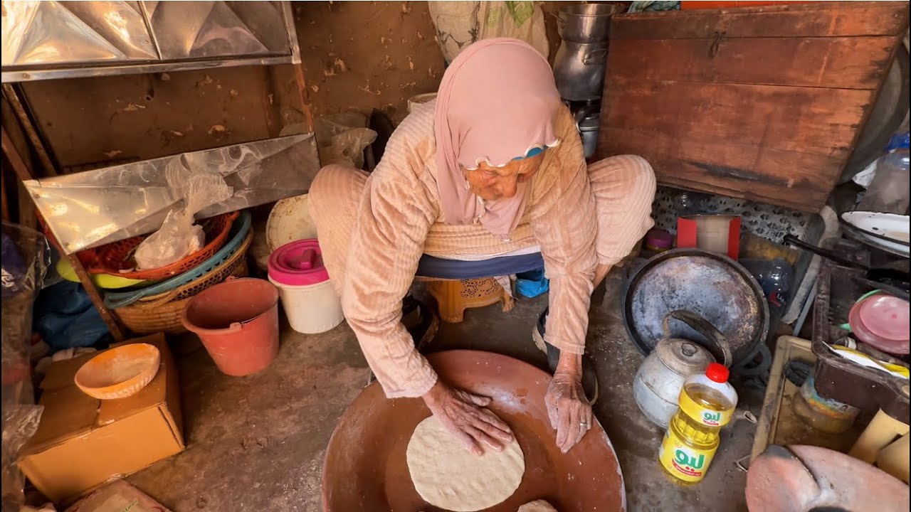من البادية : مي مباركة فرحنا بي مسعودة 😁 غدا تصوب لينا مسمن في فطور 😍 لله دومها علينا فرحا ياربي 