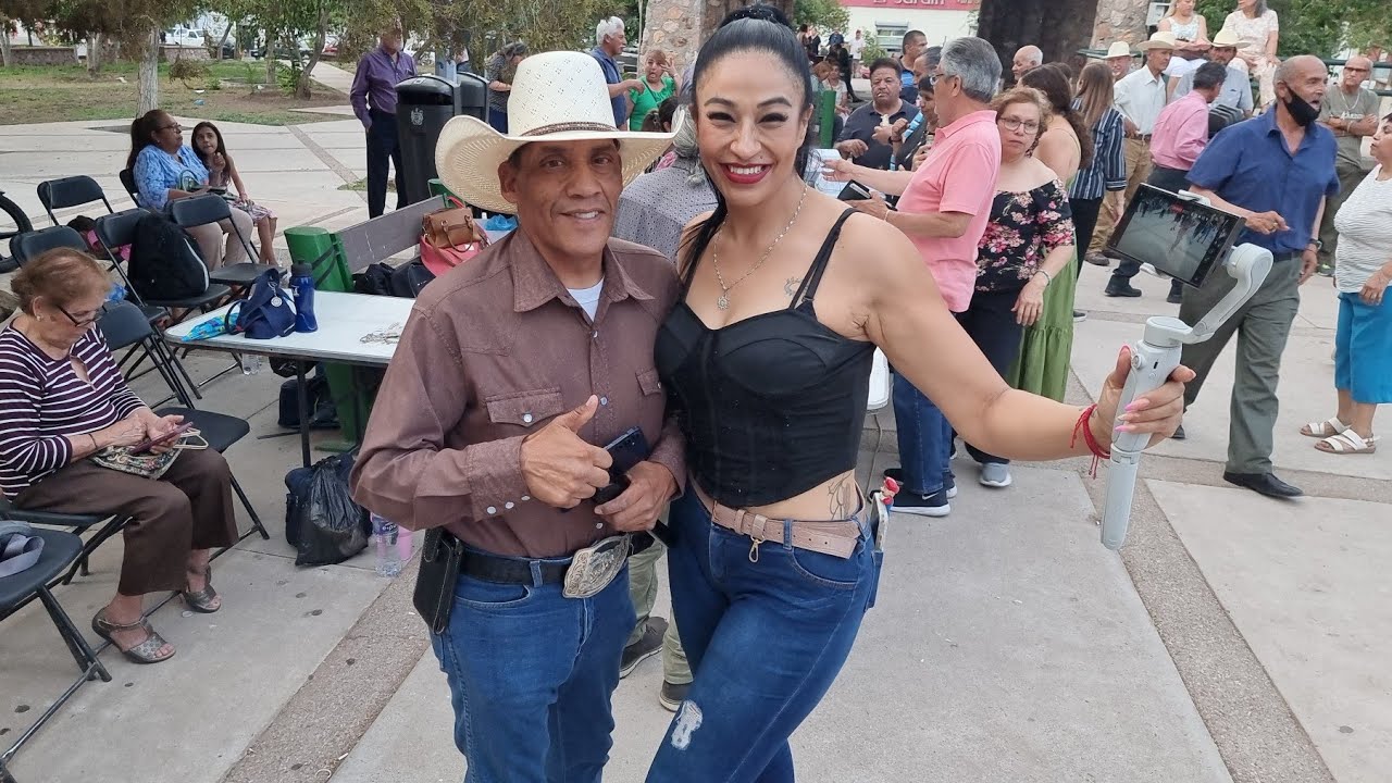Omar y La China aqui en vivo