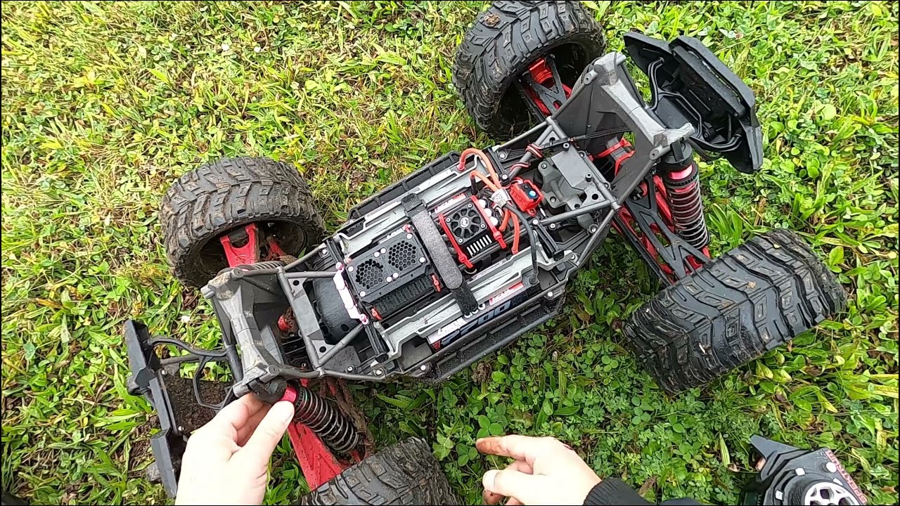 Dédicacé à ceux qui arrivent à casser la transmission du x maxx , g essayé pourtant ça lâche pas