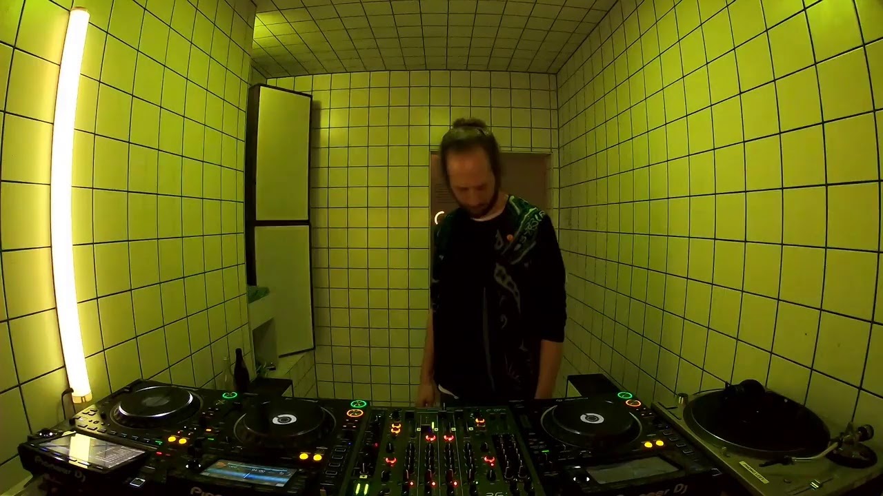 Polyglott - Katzele / February 25 / 9pm-10pm