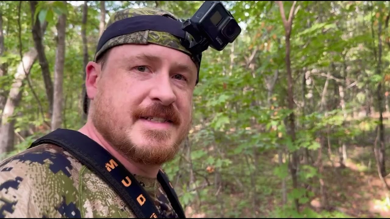 Traditional archery buck taken with a Toelke Pika longbow