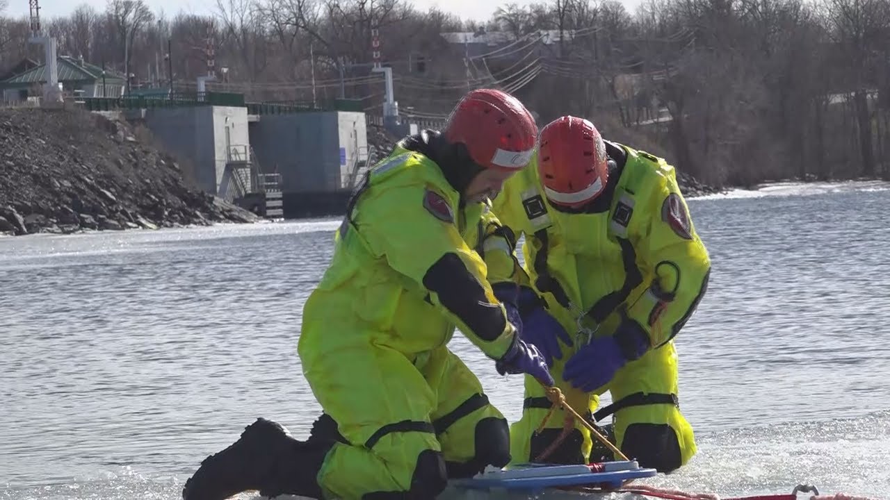 Rescue crews practice saving people from ice