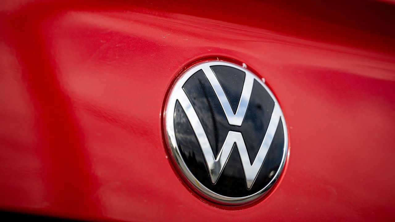 Volkswagen announces giant EV battery plant in Ontario