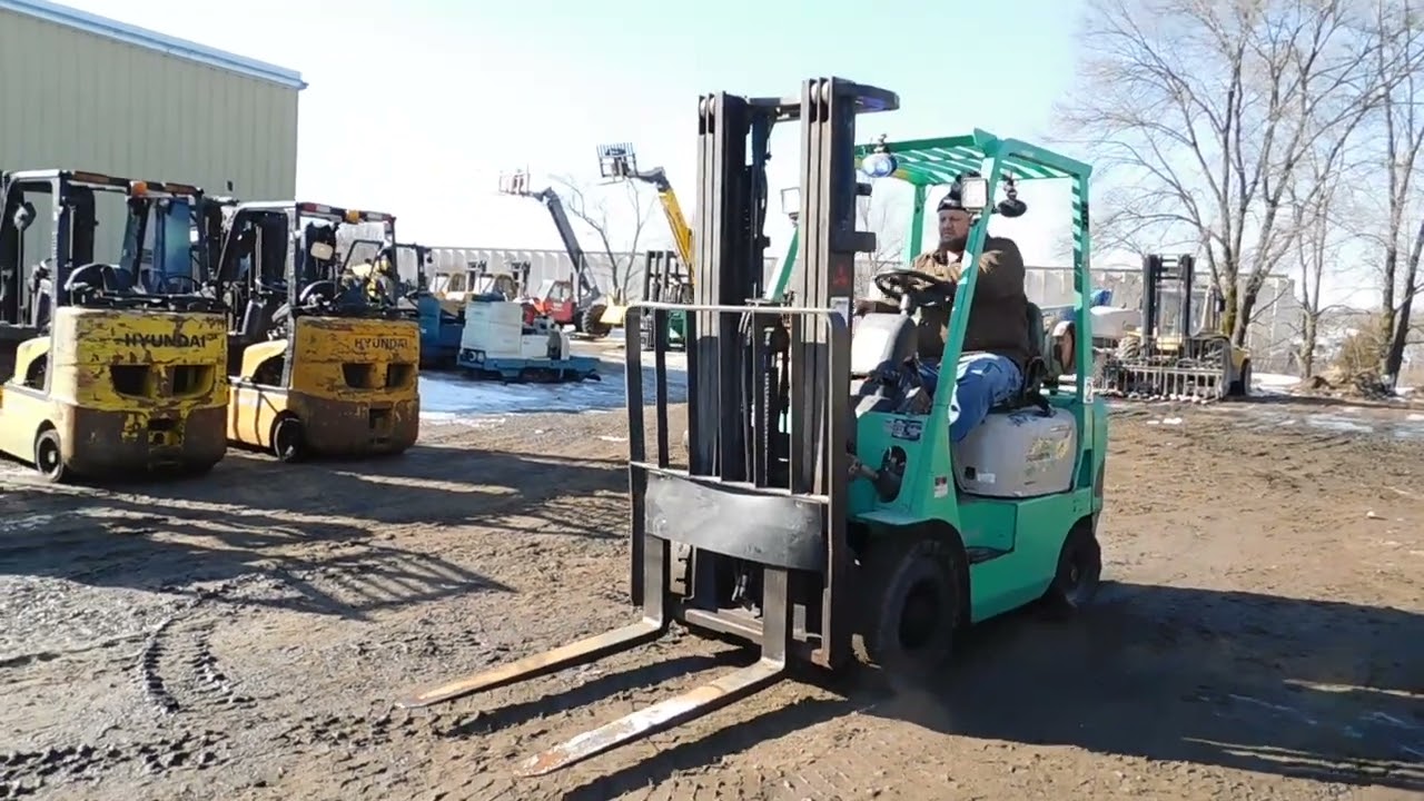2001 Mitsubishi FG15K 3000lb LP Forklift