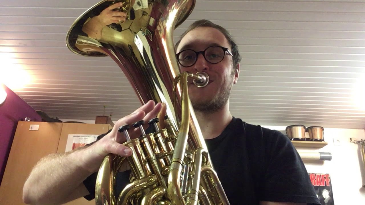 Tuba CM1 CM2 La Cucaracha numéro 183 ( Première Ligne )