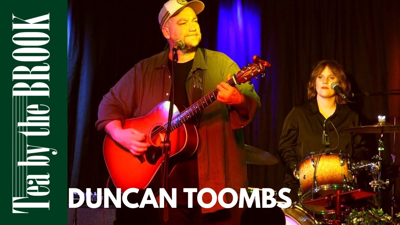 Duncan Toombs - Country Roads (Live) @ Tea By The Brook
