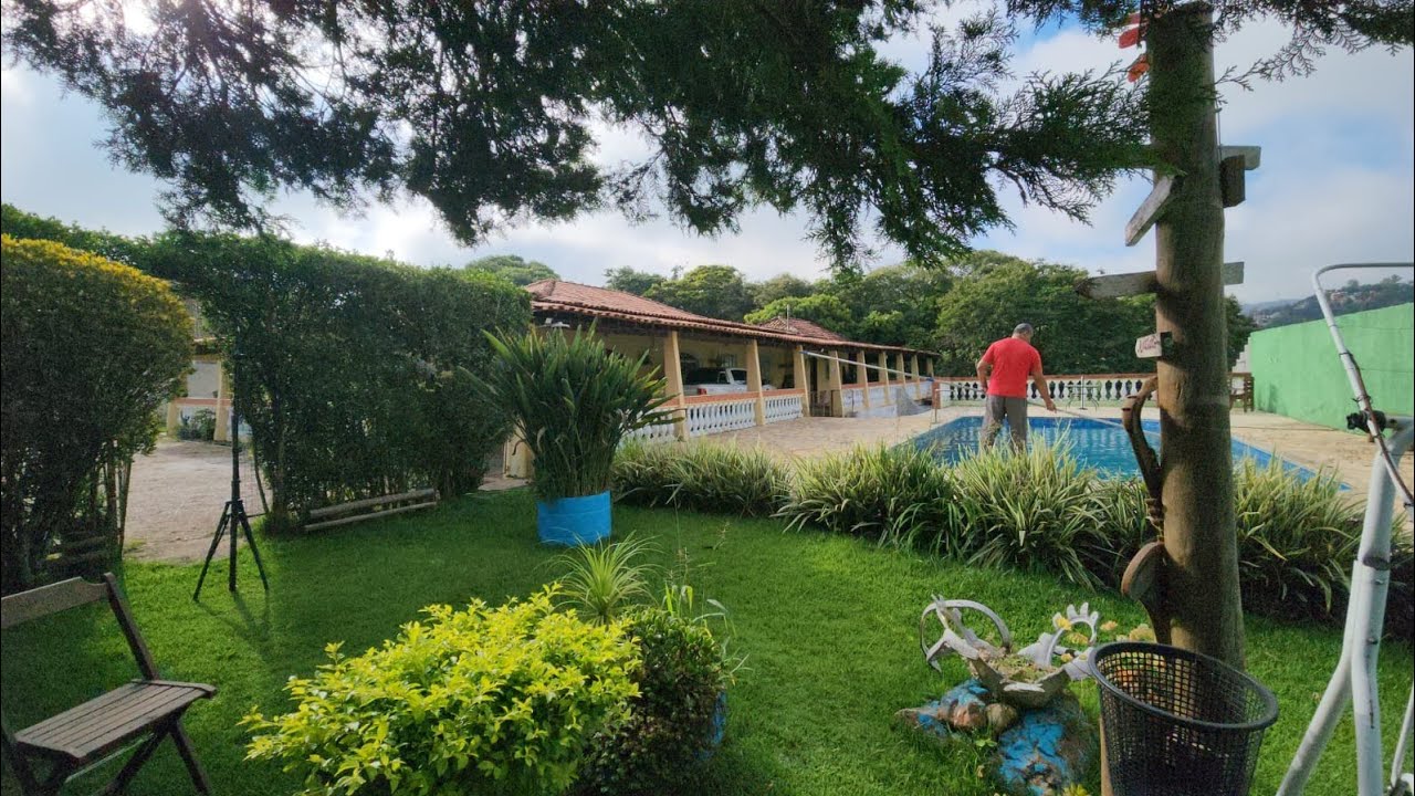 Aspirando A piscina ao vivo!