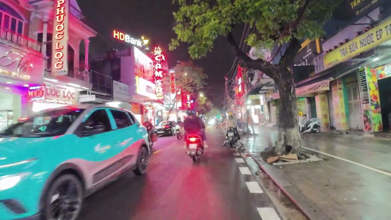 Khám Phố ẩm thực đông đúc nhất của Huế về ĐêM Nội Thành