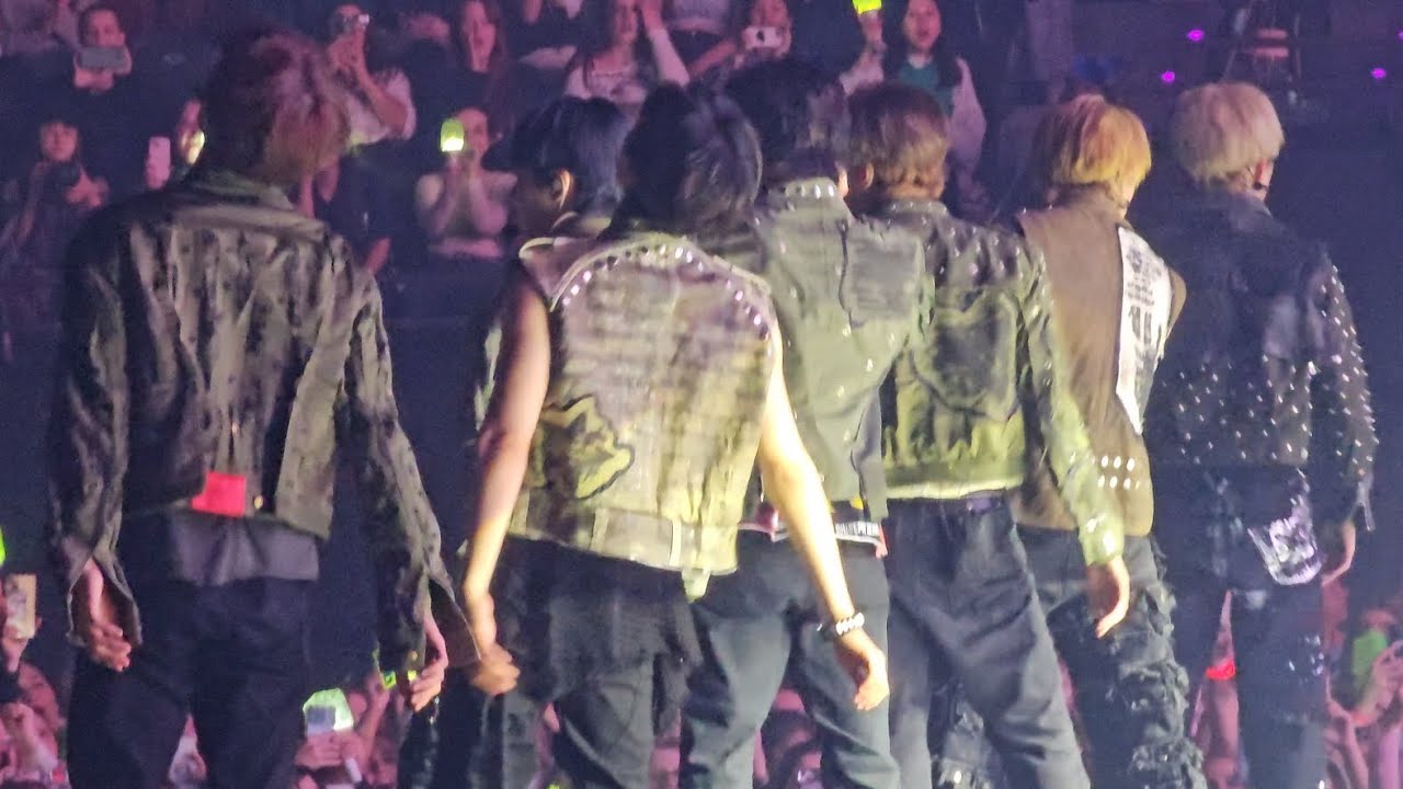 241030 Skateboard NCT DREAM in Rotterdam