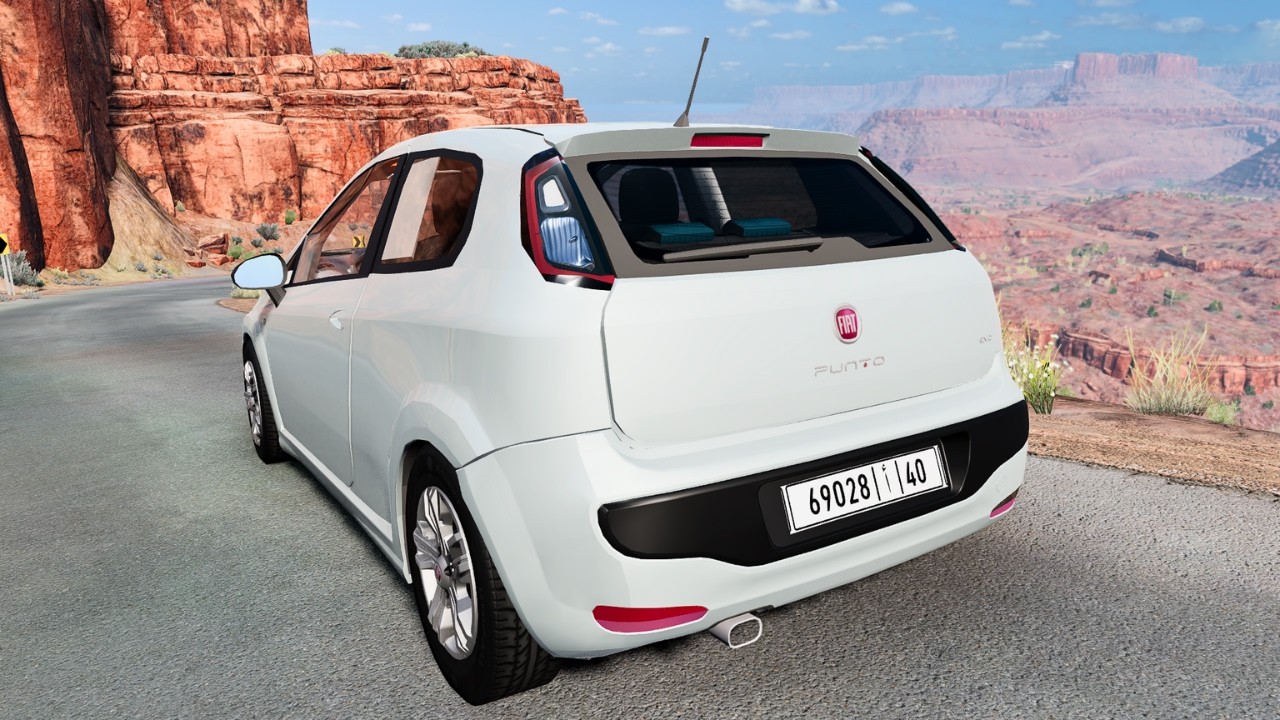 🚗 تجربة Fiat Punto في BeamNG Drive | اختبار المحرك وحوادث واقعية وخطيرة 🔥