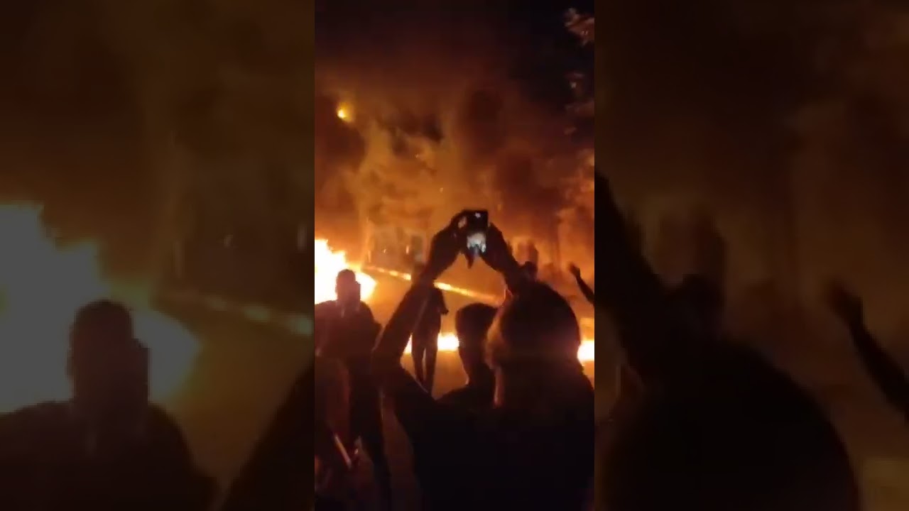 Scenes from night protests of protesters in Mashhad city