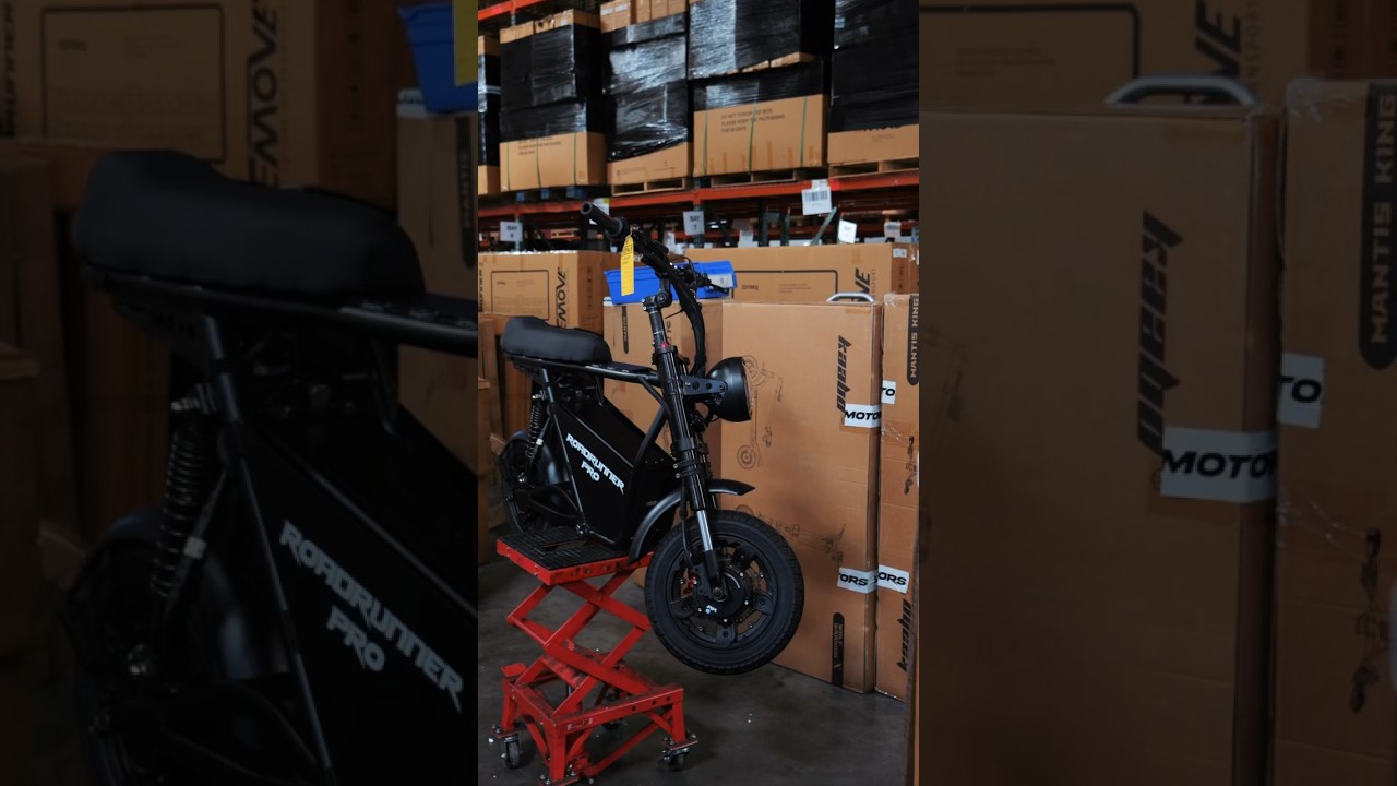 The RoadRunner Pro is the one and only scooter for you. #voromotors #roadrunner #scooter #shortfeed
