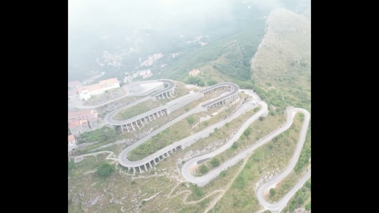 Maratea dall’alto – Le curve della salita viste dal dro