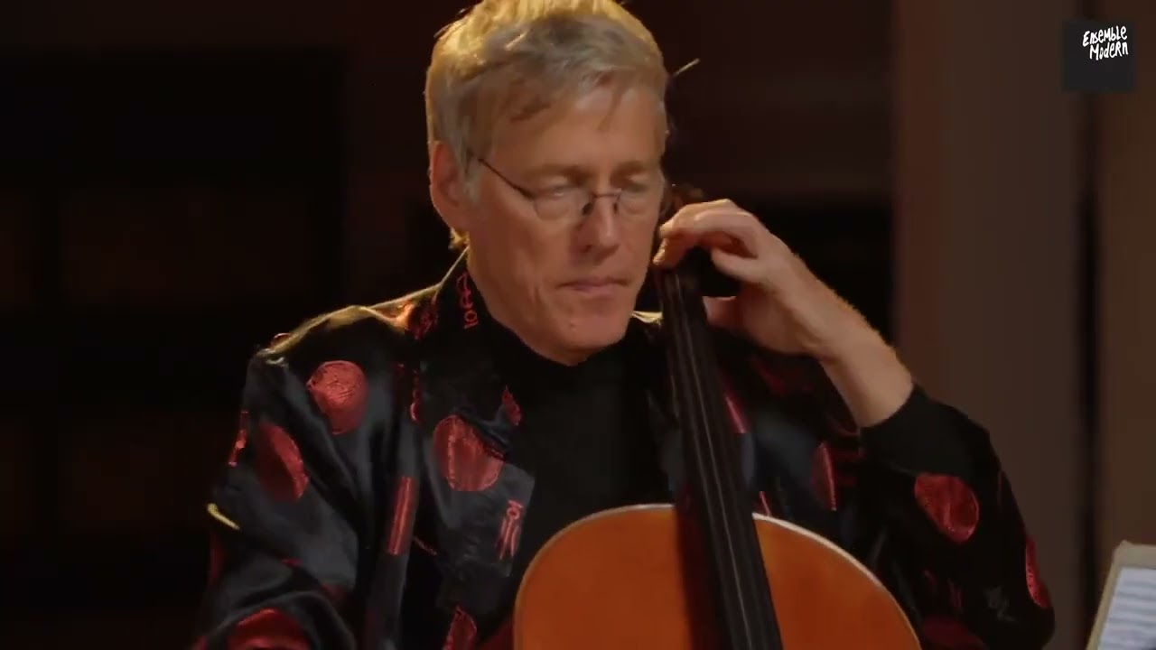 Enno Poppe: Zw&ouml;lf - f&uuml;r Violoncello (2014) (Michael Maria Kasper) - live recording