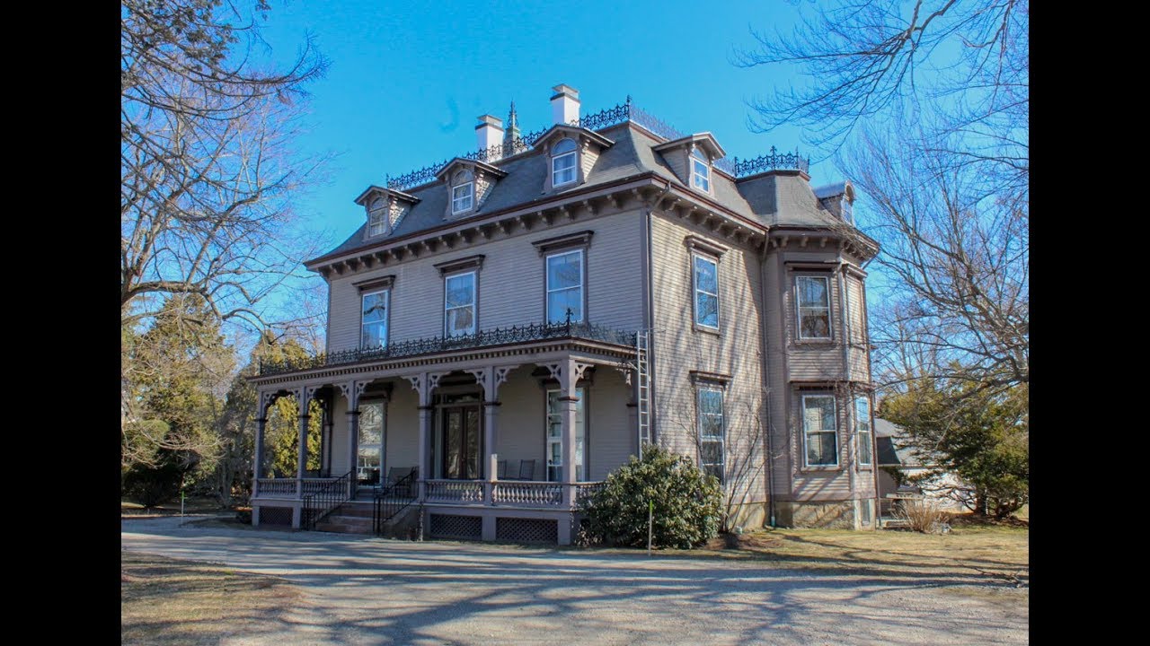 42 High Street #4 Bristol RI 02809 For Sale!