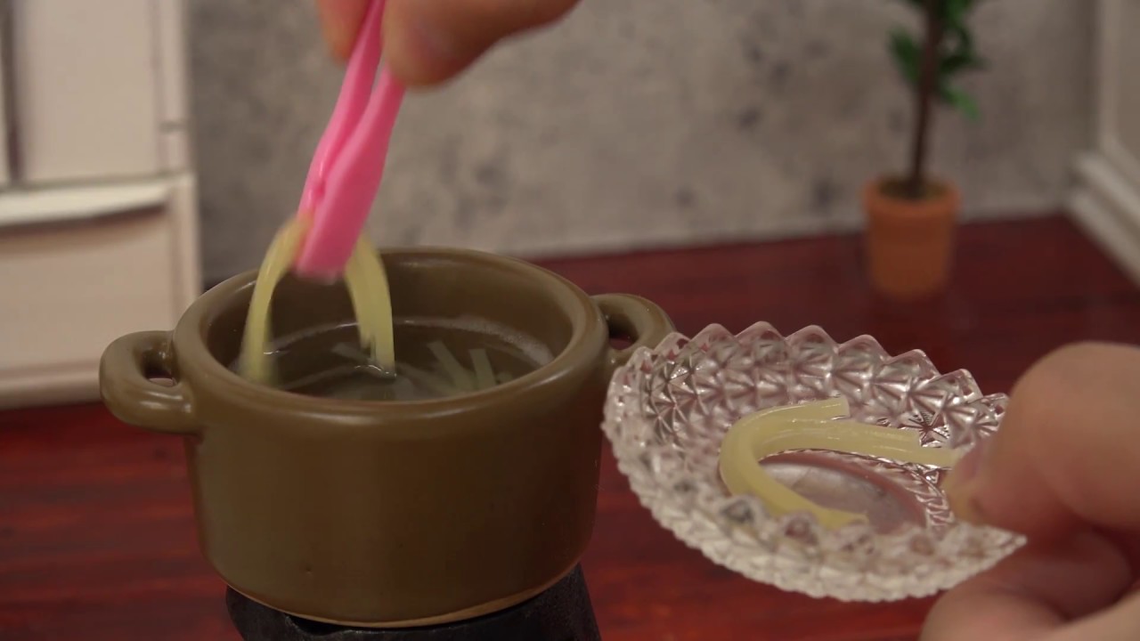 Minifood Mushrooms and Bacon Pasta 食べれるミニチュア　キノコとベーコンのパスタ